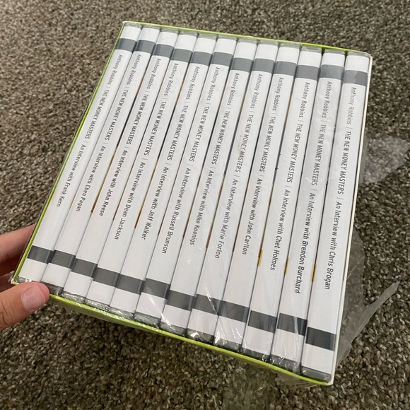 Tony Robbin’s dvd - Picture 2 of 5